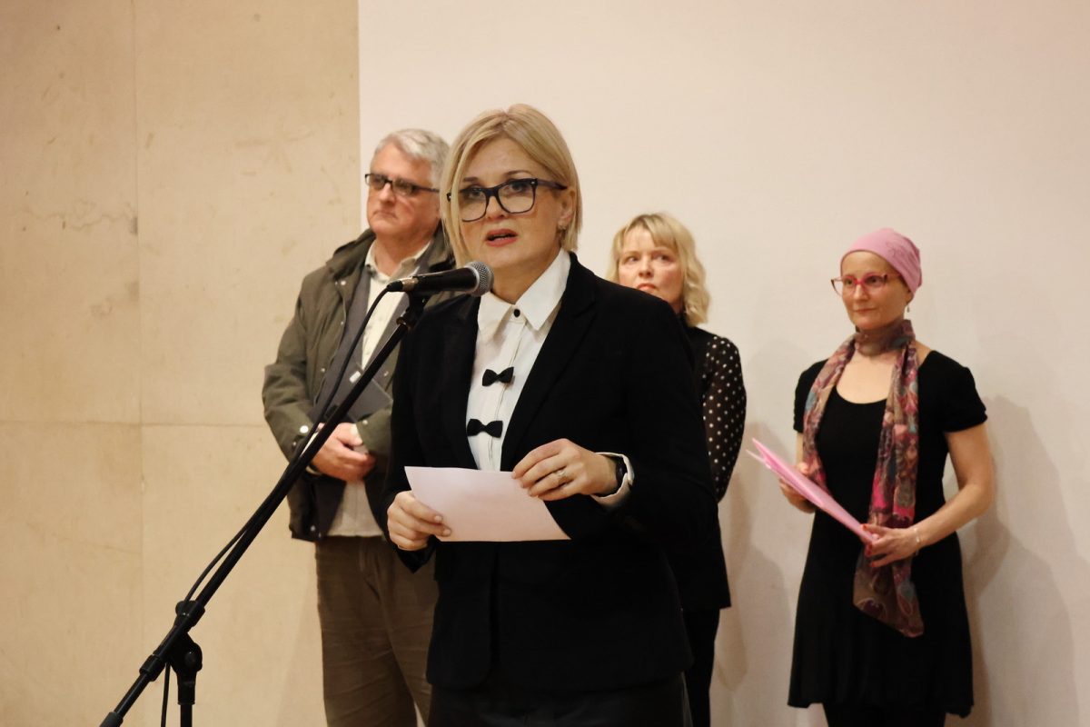 Izlozba-o-talijanskim-fasistickim-logorima-u-Hrvatskom-primorju-59-1200×800