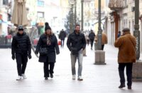 Rijeka: Građani na Korzu u šetnji prije nego temperature padnu ispod nule