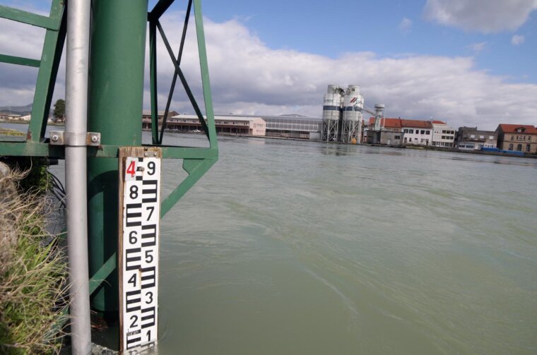 Metkovi?: Iako je vodostaj Neretve u padu stanovnici s desne strane rijeke imaju probleme s poplavom Metkovi?: Iako je vodostaj Neretve u padu stanovnici s desne strane rijeke imaju probleme s poplavom