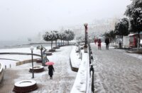 Opatija i okolica prekriveni su snijegom koji pada od jutarnjih sati