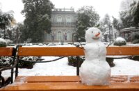 Opatija i okolica prekriveni su snijegom koji pada od jutarnjih sati