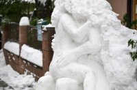 Zagreb:  Erotska skulptura od snijega