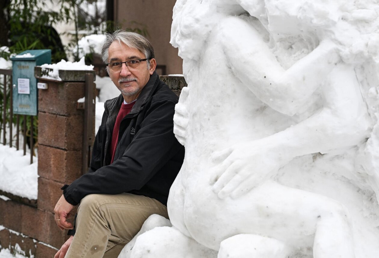 Zagreb:  Erotska skulptura od snijega