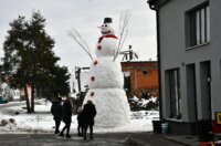 Banovci: Mještani napravili snjegovića visokog sedam i pol metara