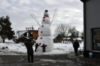 Banovci: Mještani napravili snjegovića visokog sedam i pol metara