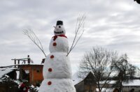 Banovci: Mještani napravili snjegovića visokog sedam i pol metara