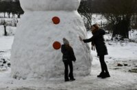 Banovci: Mještani napravili snjegovića visokog sedam i pol metara