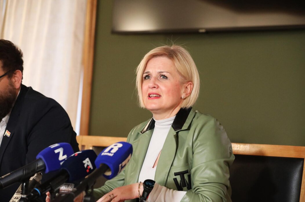 Rijeka: Konferencija gradonačelnice Ive Rinčić sa zamjenicima Vivodom i Milakovićem Rijeka: Konferencija gradonačelnice Ive Rinčić sa zamjenicima Vivodom i Milakovićem