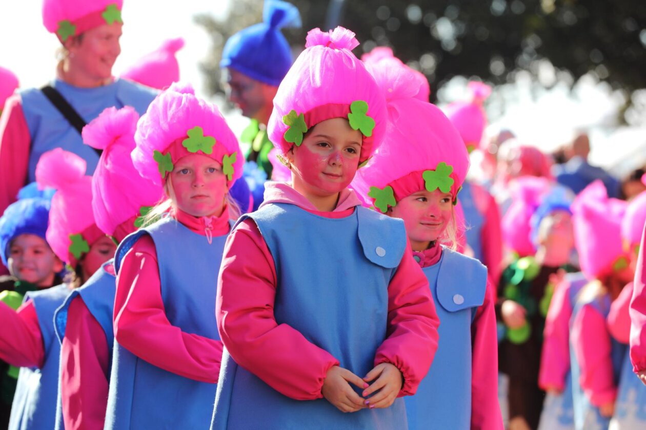 Rijeka: Tisuće maškara na Dječjem karnevalu.