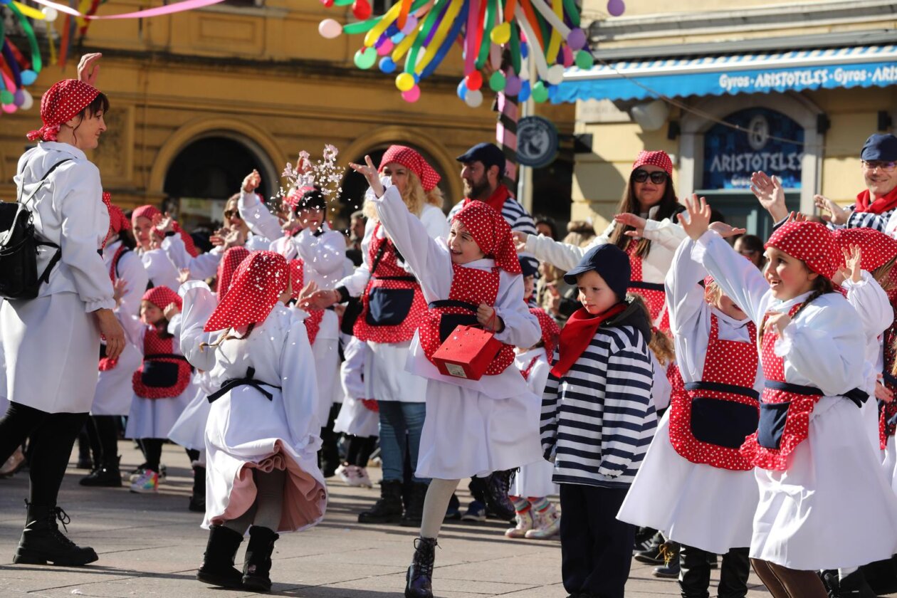 Rijeka: Tisuće maškara na Dječjem karnevalu.