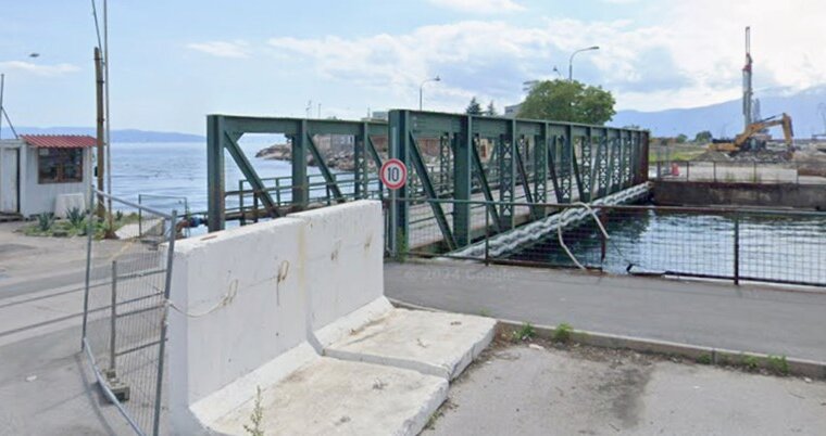 aaf209a9-2d2d-47a4-ace5-f848303edaba