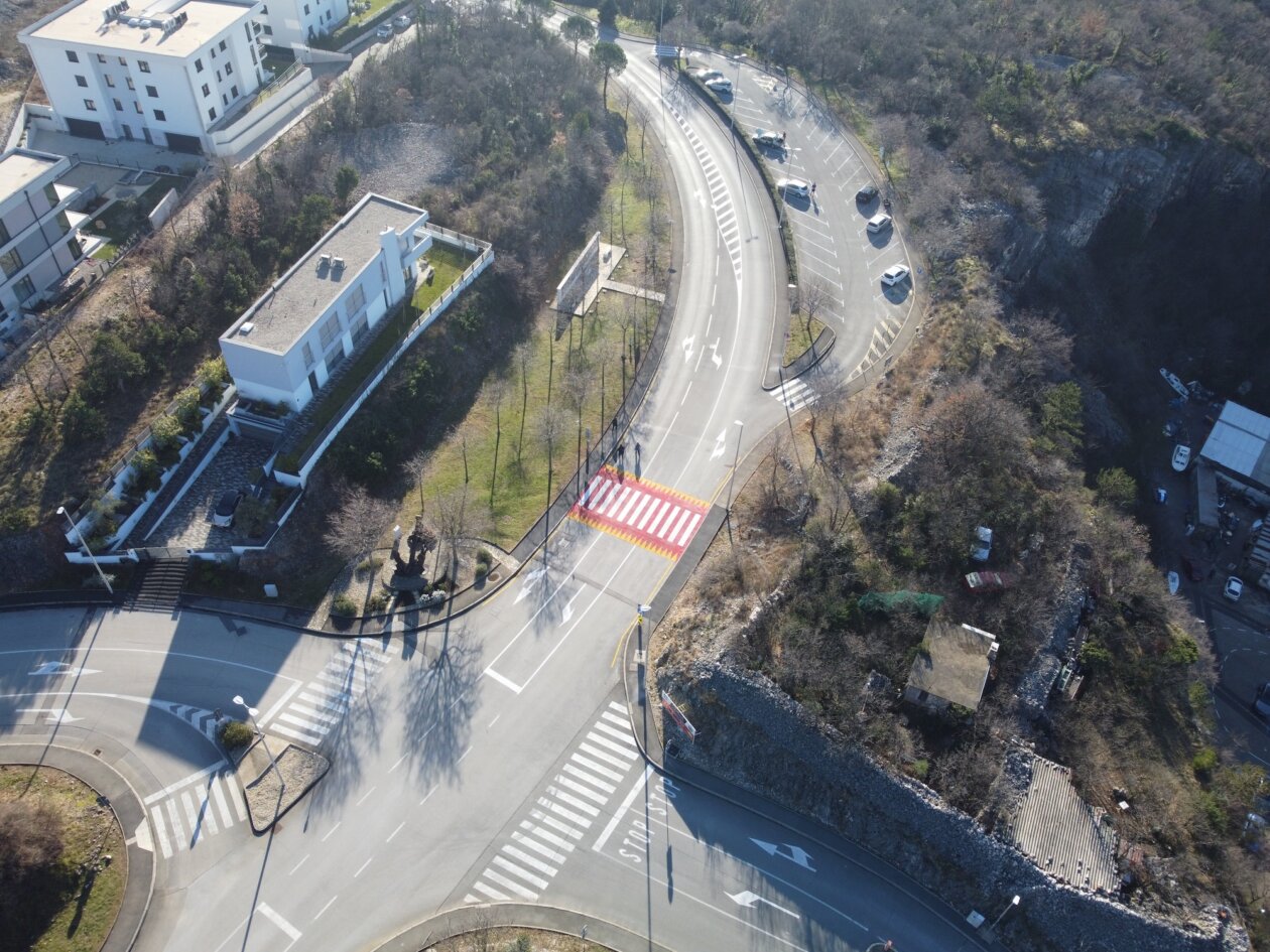 DCIM100MEDIADJI_0734.JPG DCIM100MEDIADJI_0734.JPG