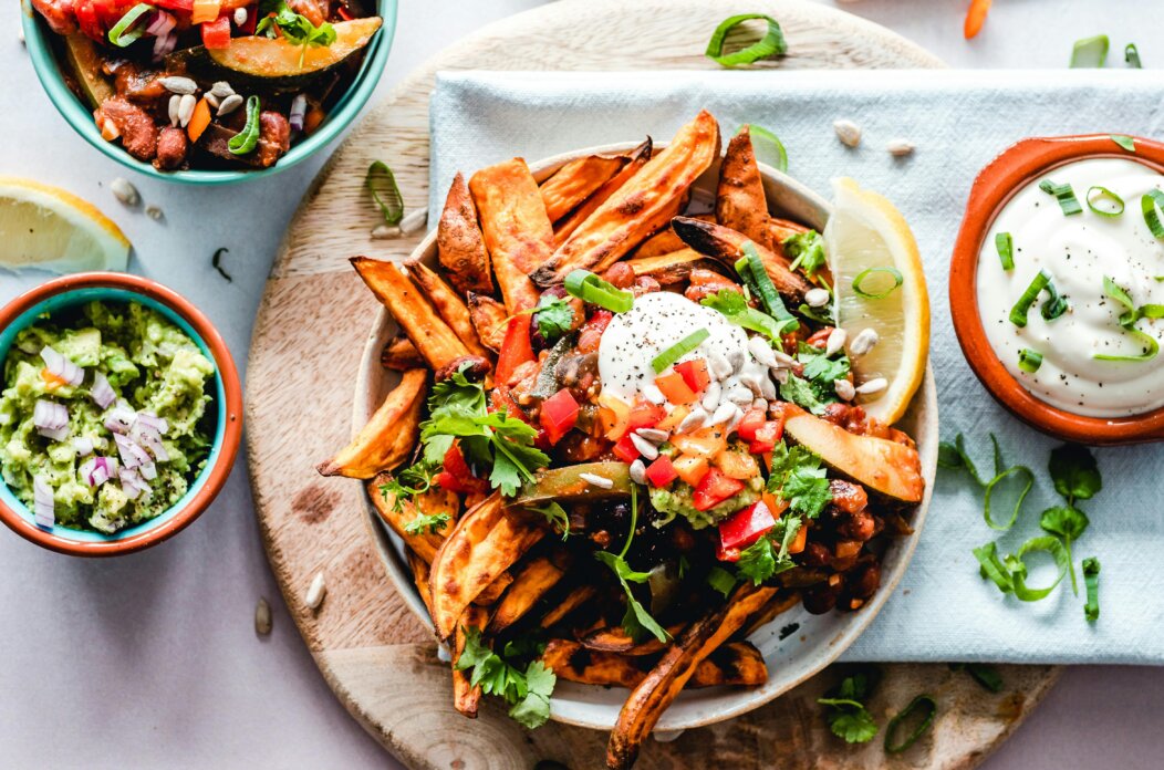 pexels-ella-olsson-572949-1640772