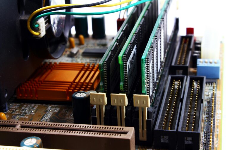 pexels-tanasovich-2588757