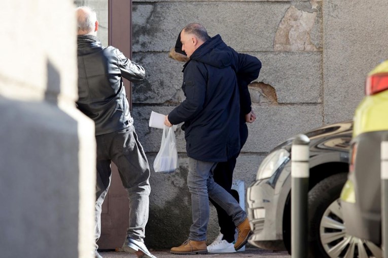 073926e2-9209-4380-aa52-cb48df7e641a