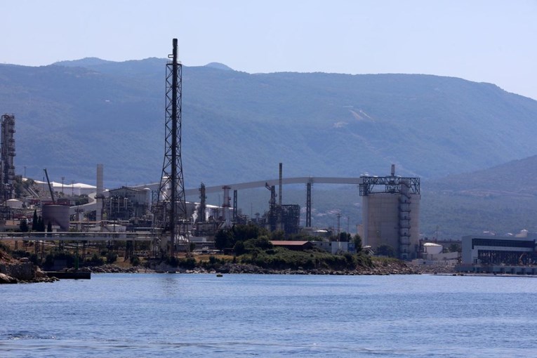 09d47886-2477-443f-89a0-46d8c76d39af