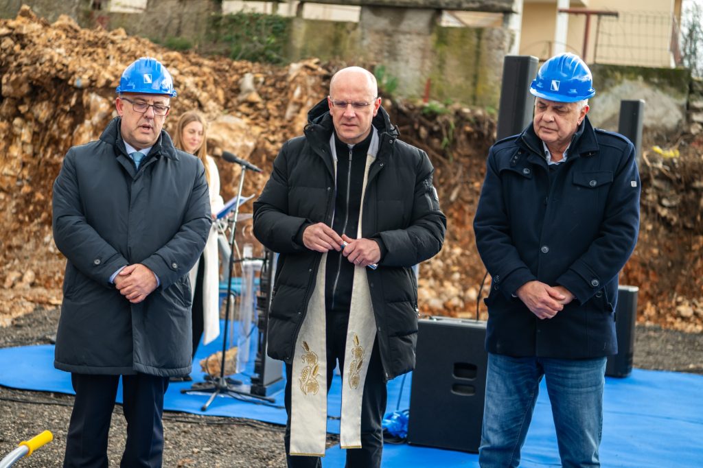 64-1024×682 64-1024×682