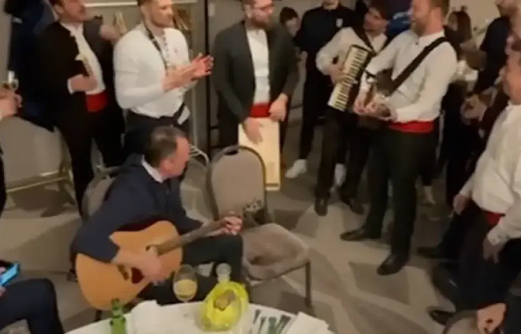 H-409a4280-8e00-41b0-8a4a-38a39b5978a0-1200