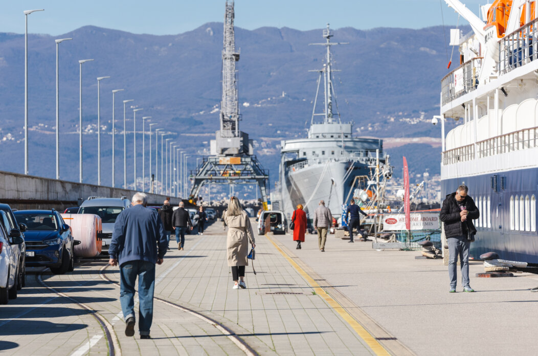 Ilustrativna 25.2.-8636