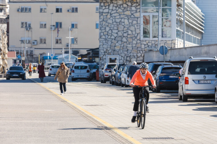 Ilustrativna 25.2.-8650