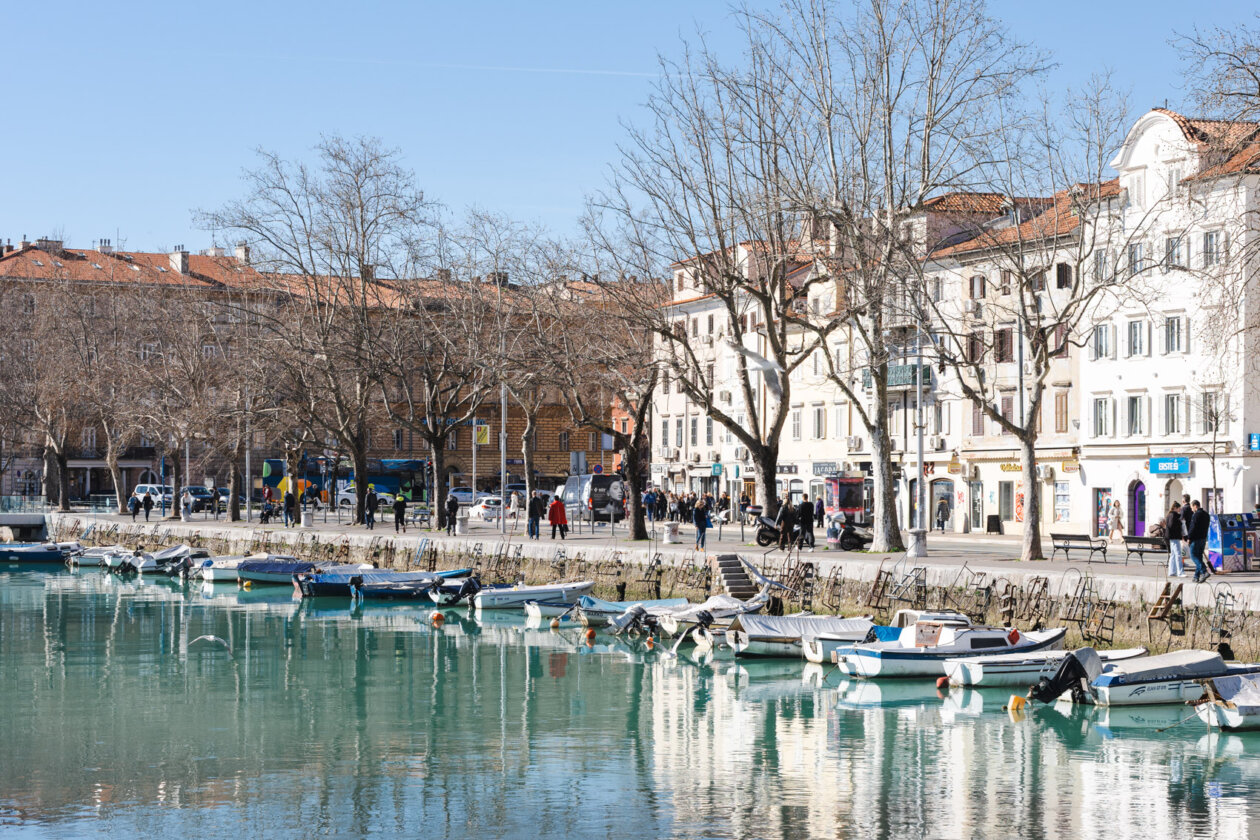 Ilustrativna 25.2.-8733 Ilustrativna 25.2.-8733