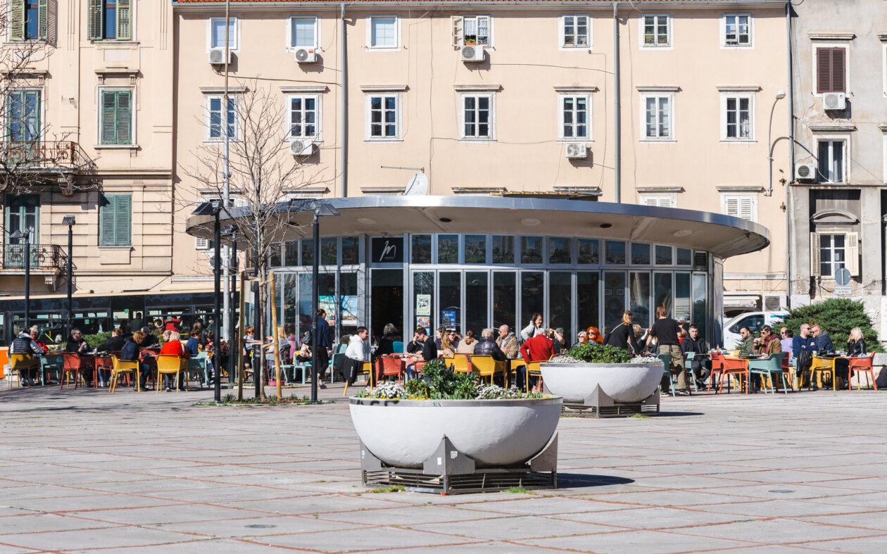 Ilustrativna 25.2.-8745 Ilustrativna 25.2.-8745