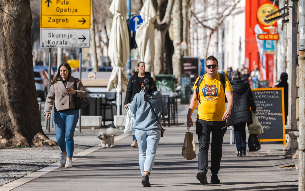 Ilustrativna 25.2.-8846 Ilustrativna 25.2.-8846