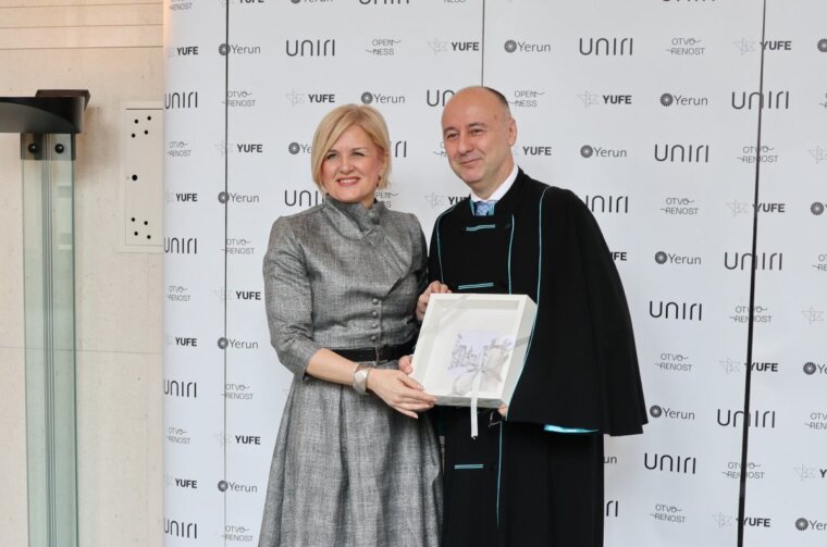 Inauguracija-rektora-Gorana-Hausera-40-1200×800 Inauguracija-rektora-Gorana-Hausera-40-1200×800