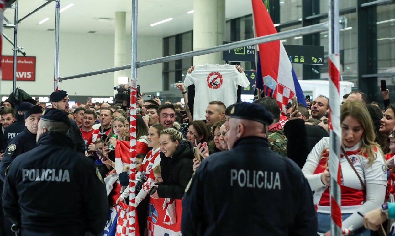 Doček brončanih rukometaša u Zračnoj luci Franjo Tuđman Doček brončanih rukometaša u Zračnoj luci Franjo Tuđman