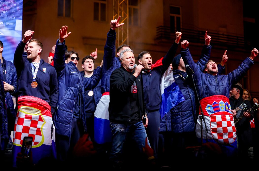 Zagreb: Svečani doček rukometnih reprezentativaca nakon osvojene bronce na Europskom prvenstvu Zagreb: Svečani doček rukometnih reprezentativaca nakon osvojene bronce na Europskom prvenstvu