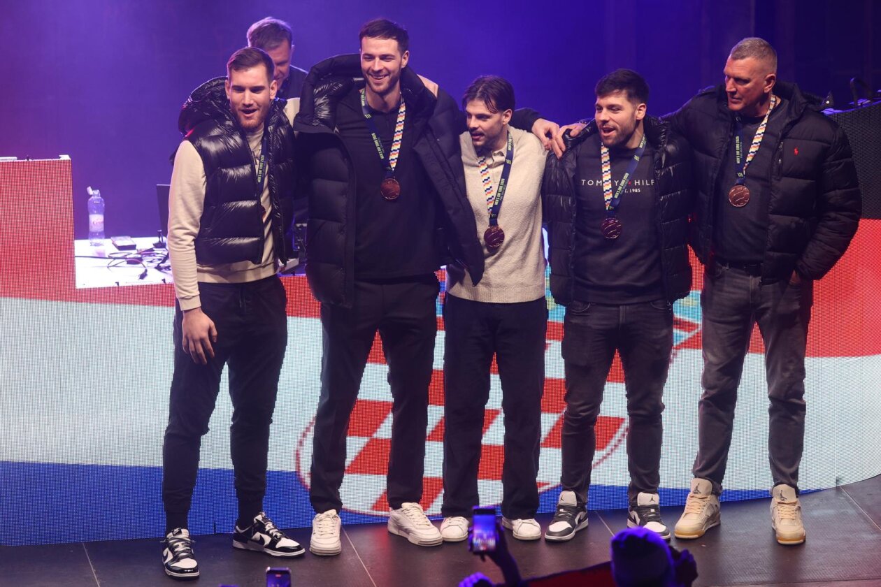 Rijeka: Doček za brončane rukometaše Tina Lučina, Verona Načinovića, Filipa Glavaša, Dinu Slavića