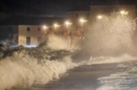 Kaštela: Ciklonalna plima poplavila rivu i okolne ulice