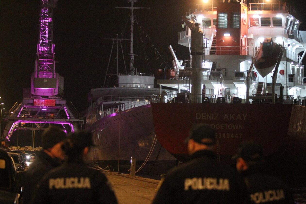 Rijeka: Teretni brod Deniz Akay udario je u brod Galeb