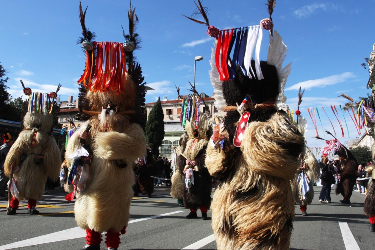 Rijeka: Tradicionalnom Međunarodnom karnevalskom povorkom završio 43. Riječki karneval