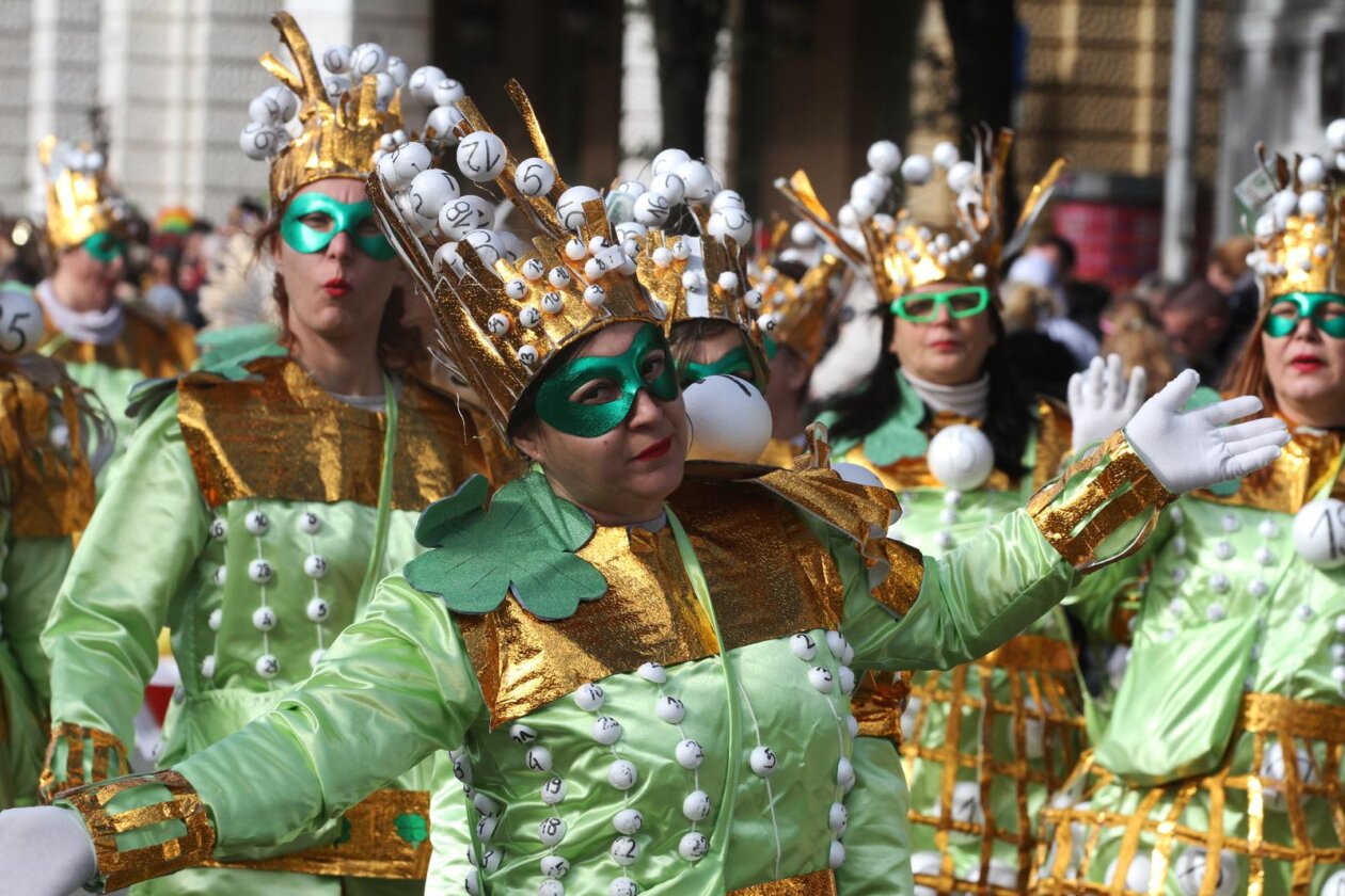 Rijeka: Tradicionalnom Međunarodnom karnevalskom povorkom završio 43. Riječki karneval