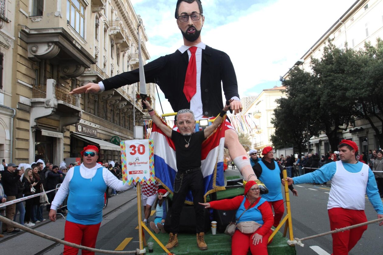 Rijeka: Tradicionalnom Međunarodnom karnevalskom povorkom završio 43. Riječki karneval