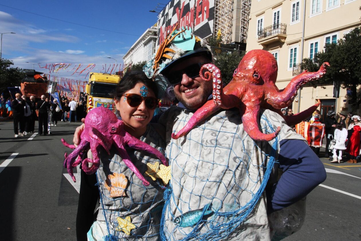 Rijeka: Tradicionalnom Međunarodnom karnevalskom povorkom završio 43. Riječki karneval