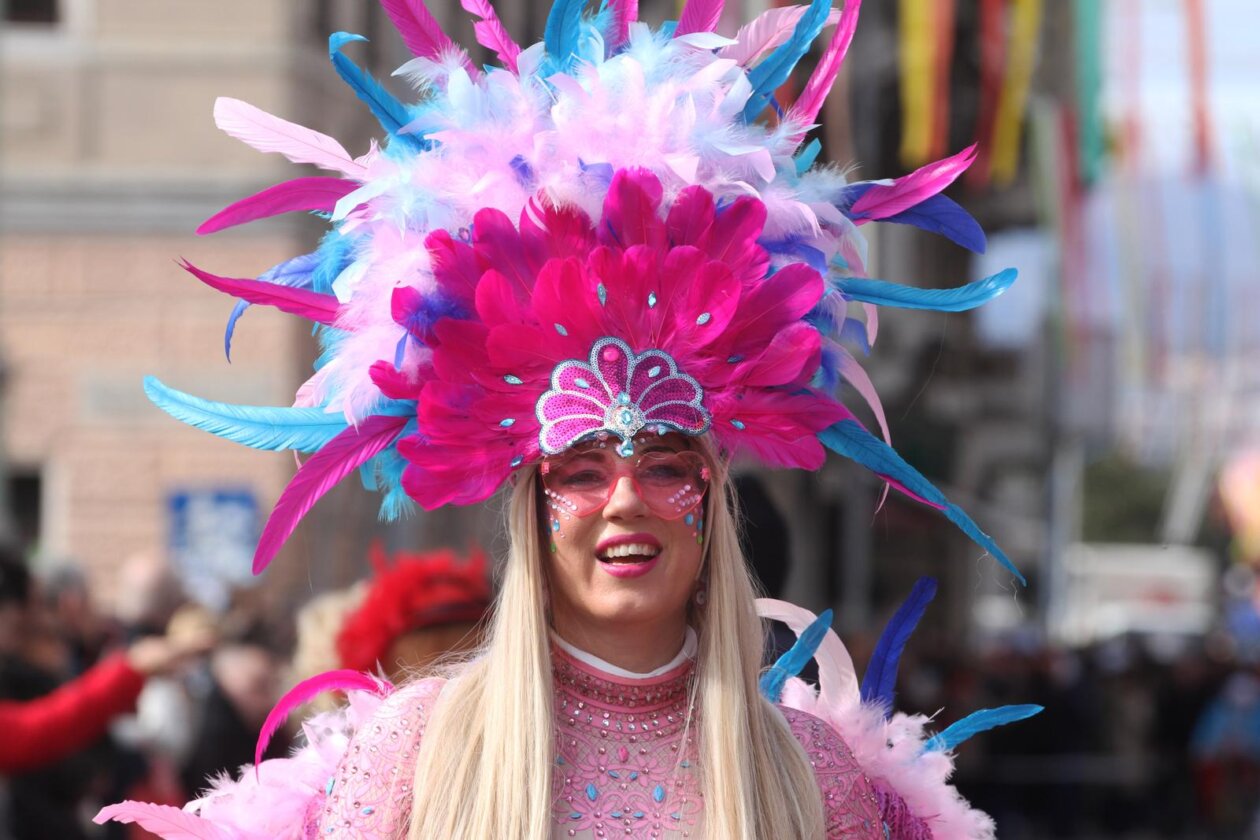 Rijeka: Tradicionalnom Međunarodnom karnevalskom povorkom završio 43. Riječki karneval