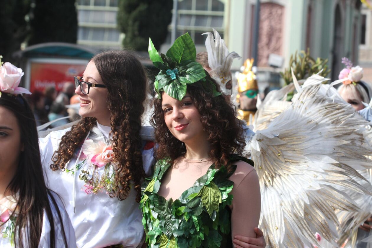 Rijeka: Tradicionalnom Međunarodnom karnevalskom povorkom završio 43. Riječki karneval