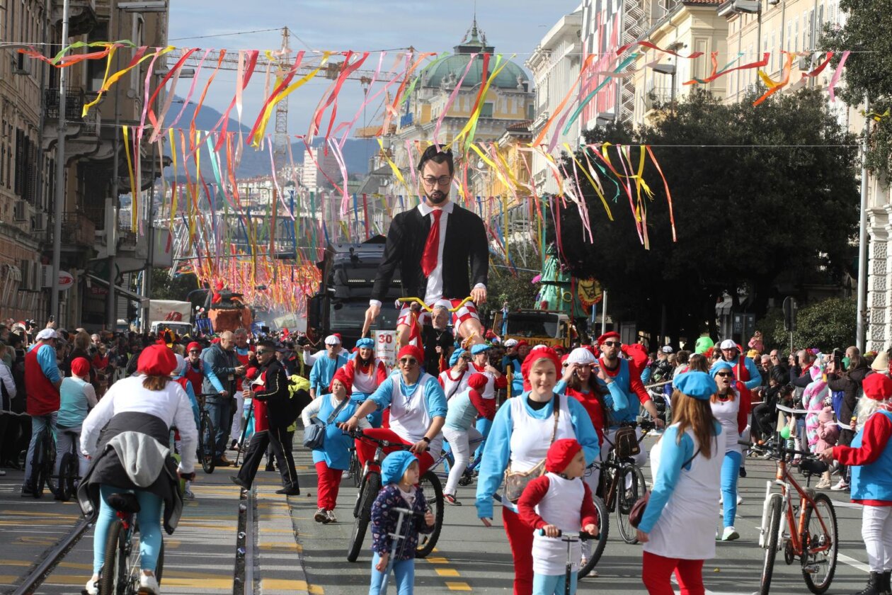 Rijeka: Tradicionalnom Međunarodnom karnevalskom povorkom završio 43. Riječki karneval