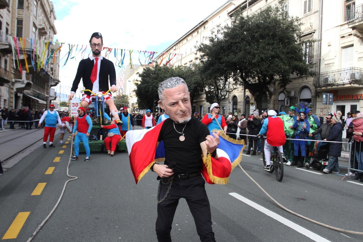 Rijeka: Tradicionalnom Međunarodnom karnevalskom povorkom završio 43. Riječki karneval