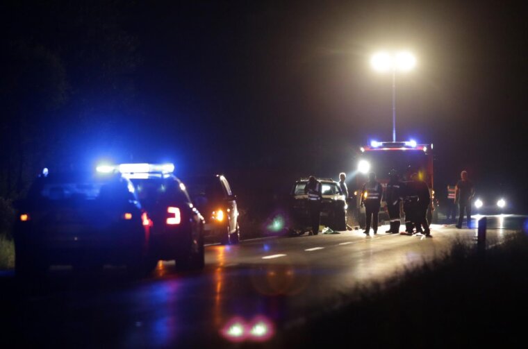 Velika Gorica: Jedna osoba poginula u prometnoj nesre?i u blizini mjesta Mraclin na D30 Velika Gorica: Jedna osoba poginula u prometnoj nesre?i u blizini mjesta Mraclin na D30