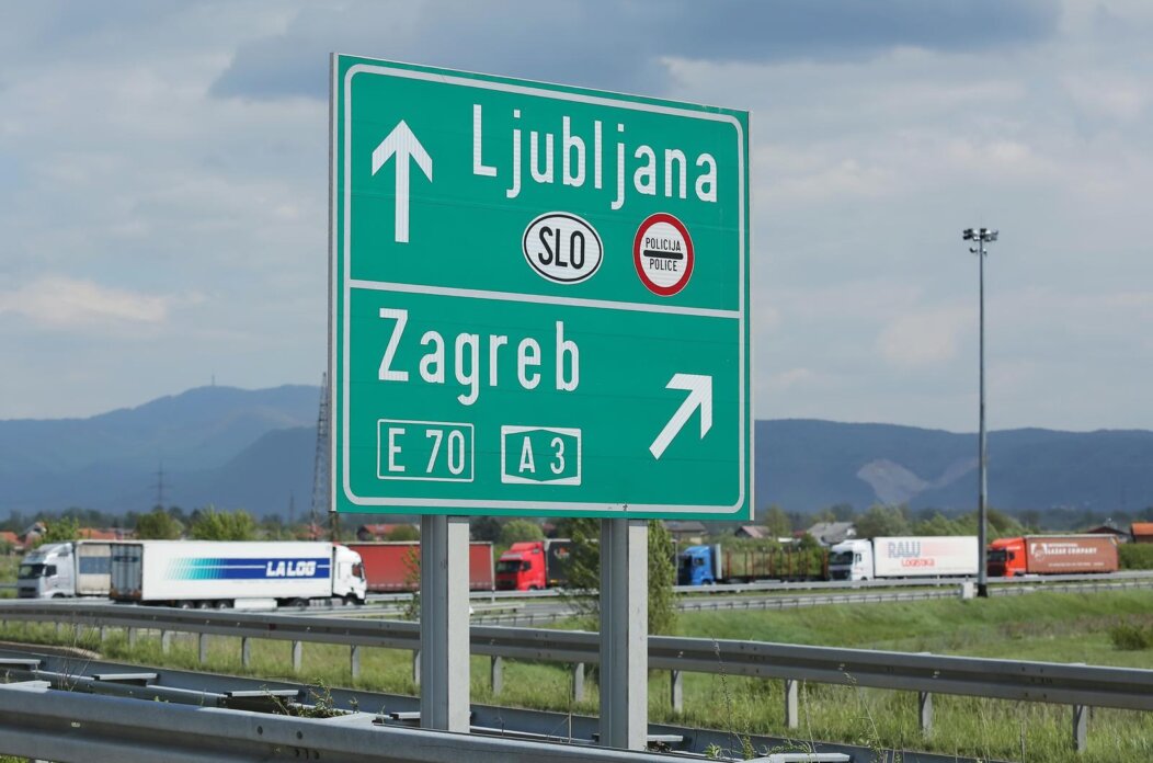 Bregana: Teglja?i ?ekaju u koloni za prijelaz slovenske granice