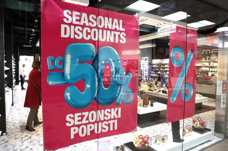 Šibenik: Počela sezonska zimska sniženja