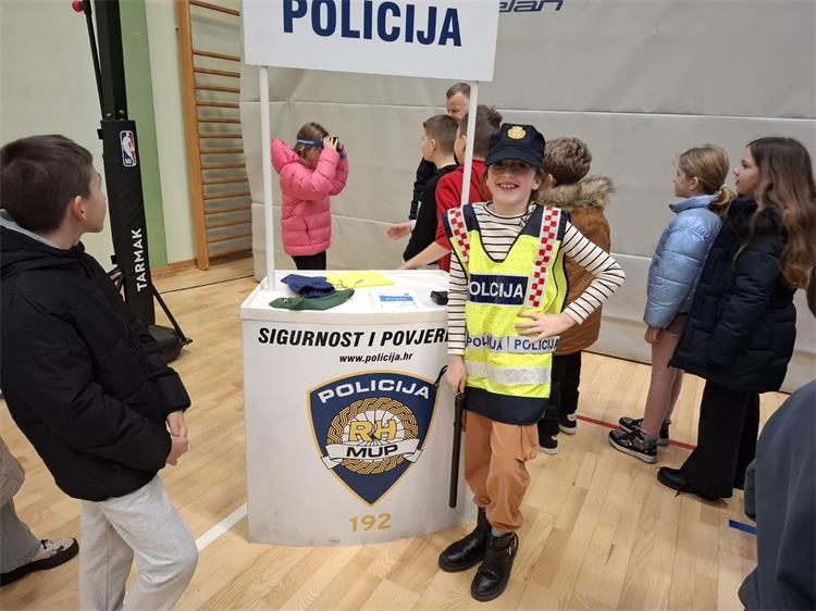 Policija 2
