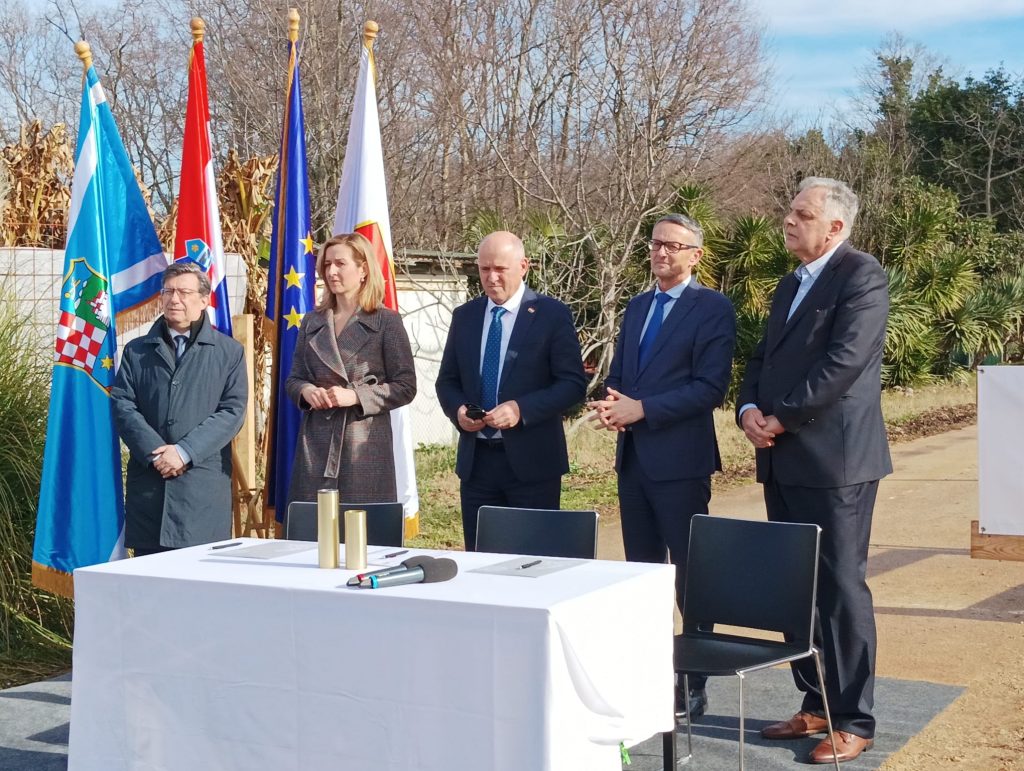 njivice kamen temeljac pos stanovi (6) njivice kamen temeljac pos stanovi (6)