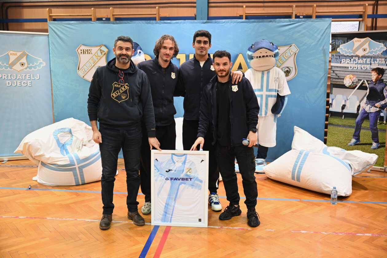 nogometasi posjet skola drenova (2)