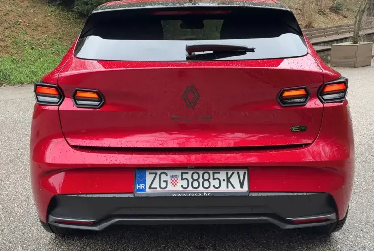 renault clio službene 18 renault clio službene 18