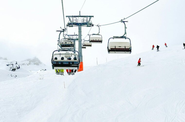 žičara skijanje švicarska pexels-benprater-20213037 žičara skijanje švicarska pexels-benprater-20213037