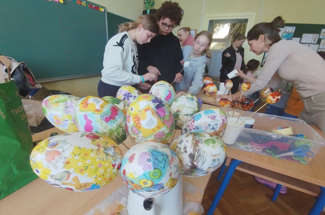 Likovna-radionica-u-sklopu-programa-rada-Vijeca-mjesnog-odbora-Pecine